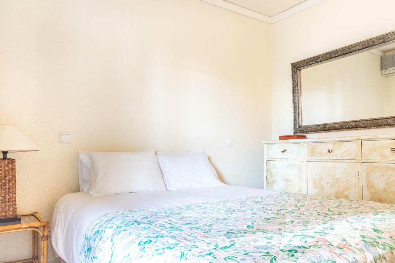 Spacious Villa in Jardim do Golfe • Pool Quarteira Exterior foto